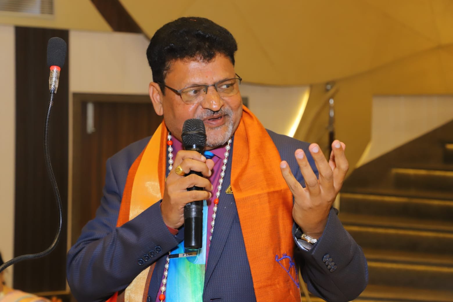 Lions District 321 B2 Images